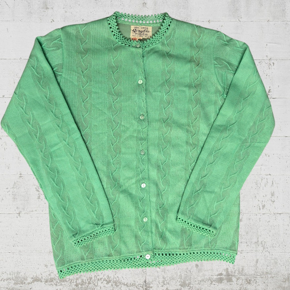 60s Vintage Pastel Green Acrylic Crewneck Crochet Cardigan Sweater Size Large - Picture 2 of 8